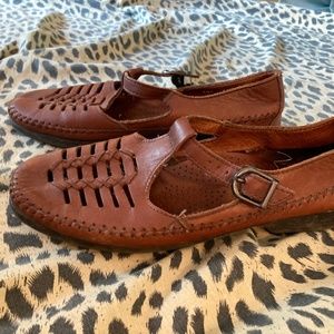 Brown leather vintage 90s Dexter fisherman t-strap sandals